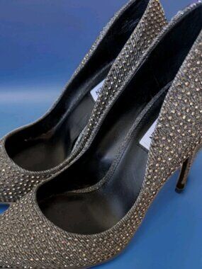Steven Madden "Daisie" Silver Studded Stilettos Pump Rhinestone Pointy Toe Heels